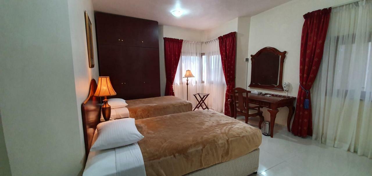 Ivory Aparthotel 3*