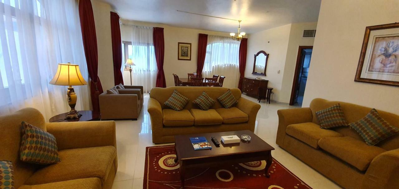 Ivory Aparthotel 3*